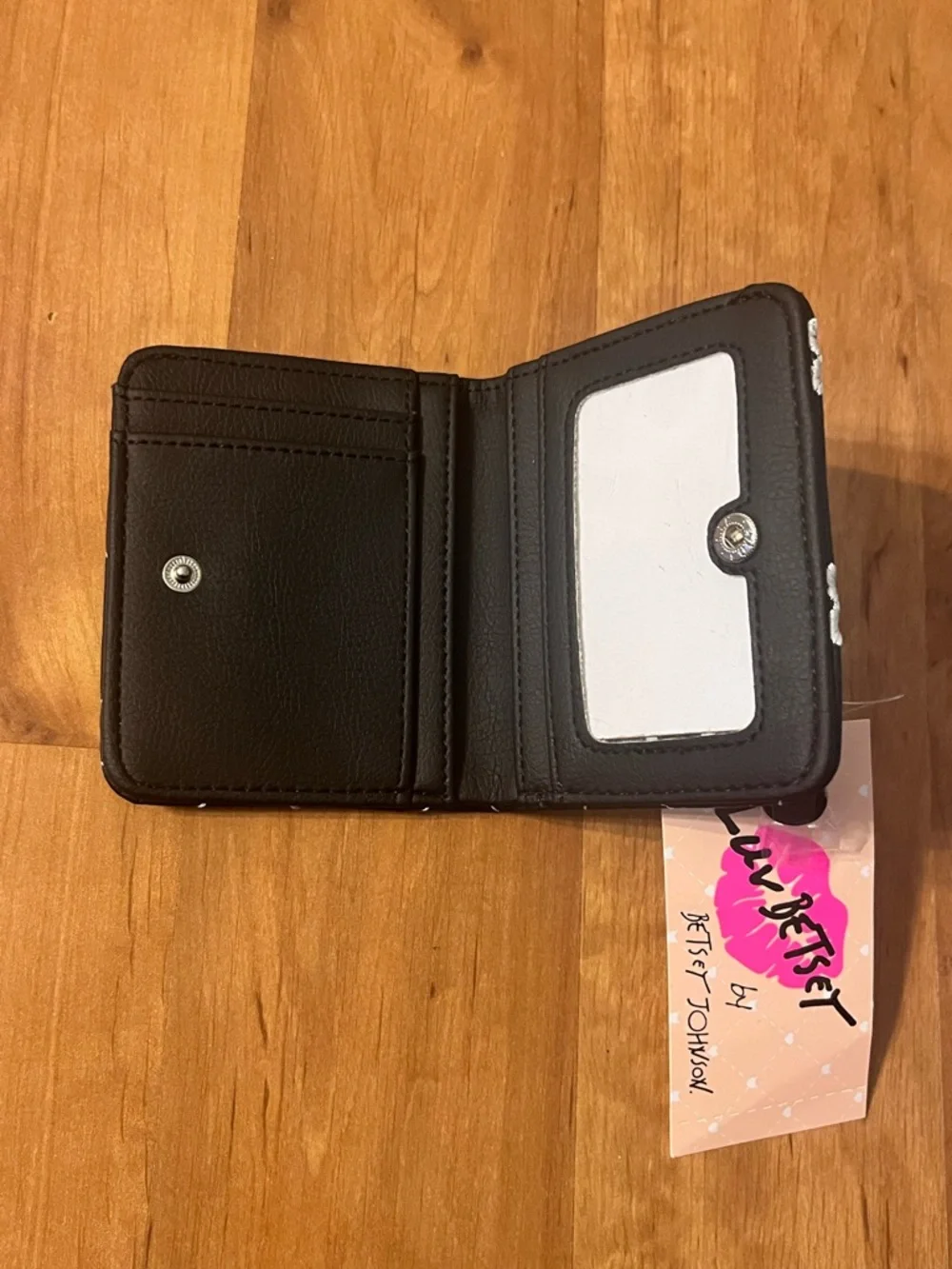 Betsey Johnson Black Quilted Bow & Heart Wallet - Picture 5 of 7